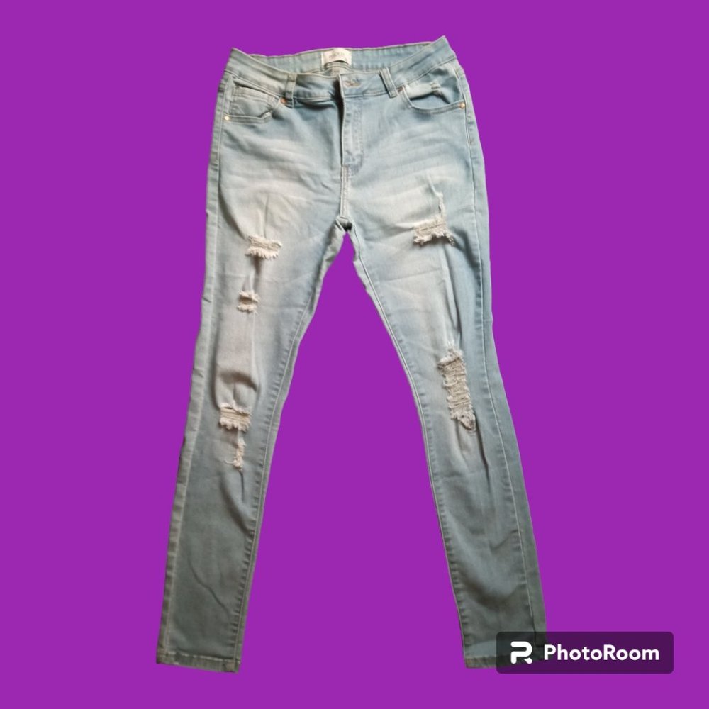 NWOT Track 23 Jeans Women's Blue Skinny Mid Rise Denim Distressed Jean Size 13